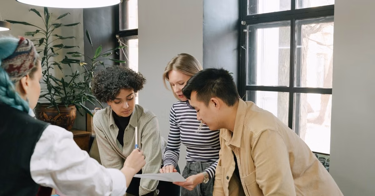 Generalist vs. Specialist in the AI Job Market