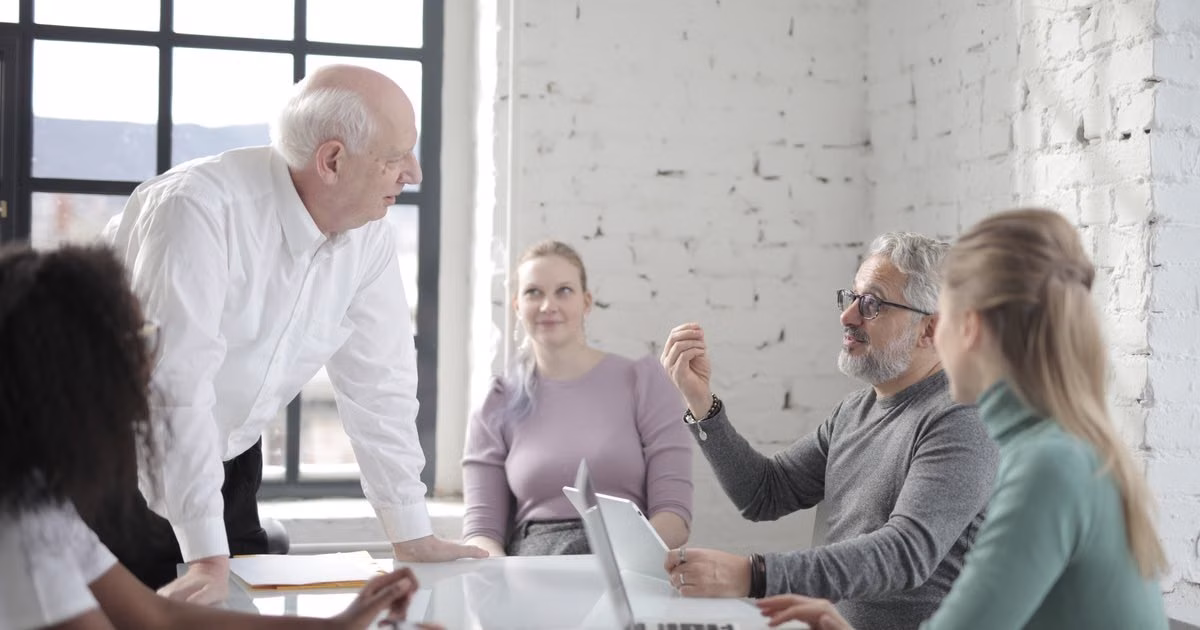 One Mentor vs. Several Mentors